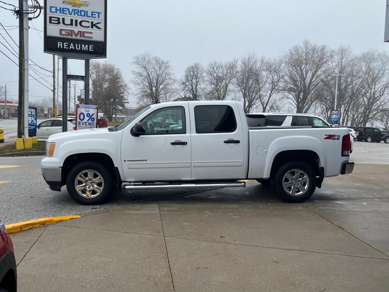 2009 GMC Sierra 1500 SLE 4WD CREW CAB TIME CAPSULE Photo
