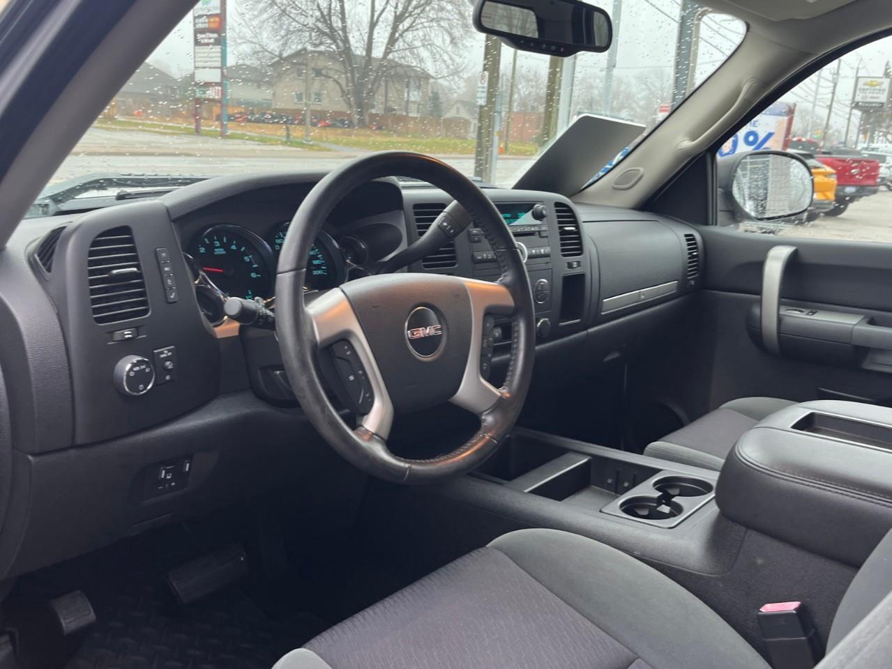 2009 GMC Sierra 1500 SLE 4WD CREW CAB TIME CAPSULE Photo