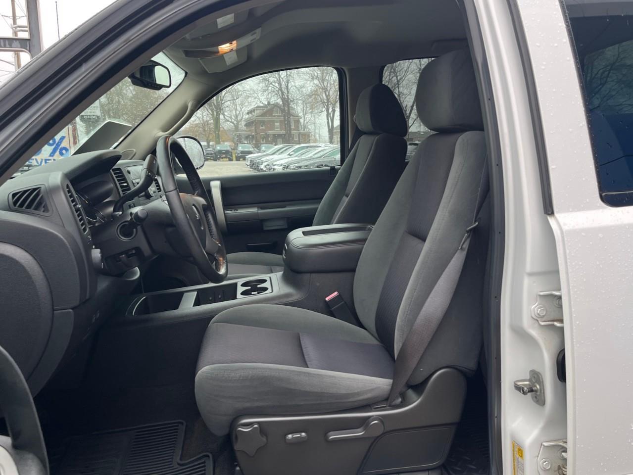 2009 GMC Sierra 1500 SLE 4WD CREW CAB TIME CAPSULE Photo