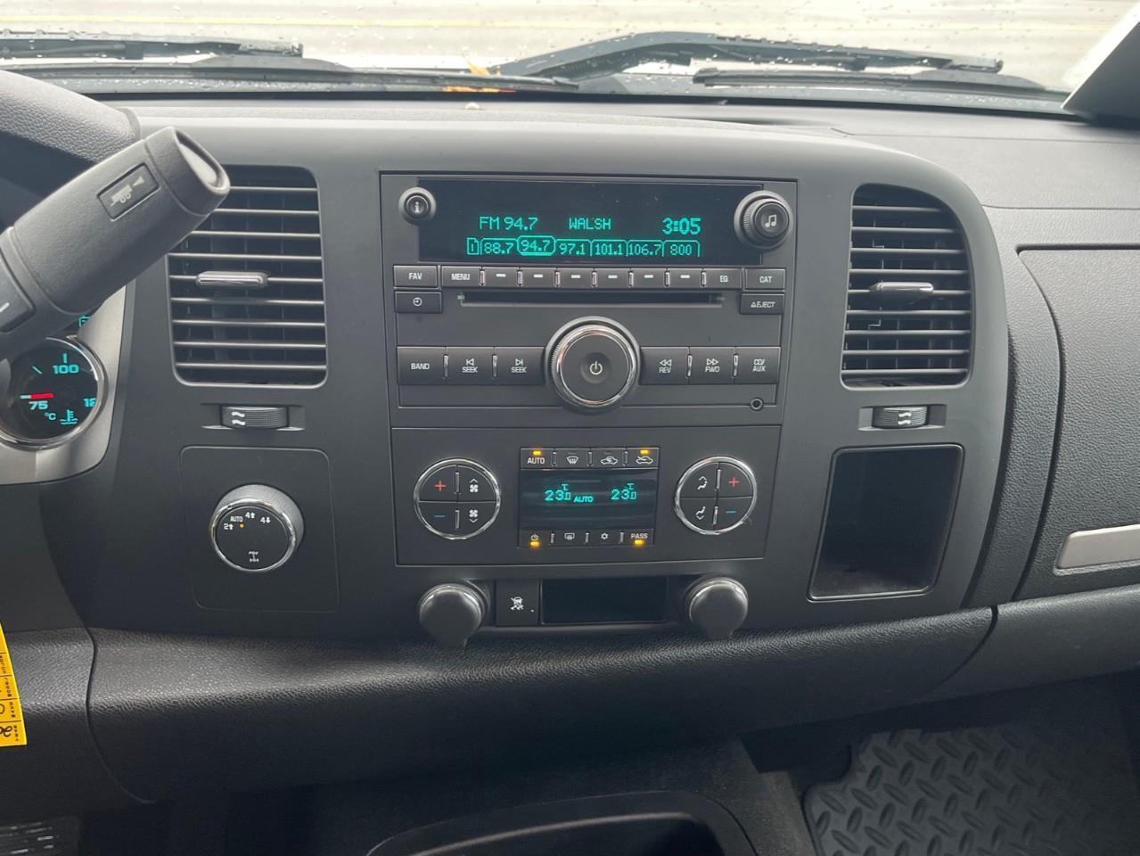 2009 GMC Sierra 1500 SLE 4WD CREW CAB TIME CAPSULE Photo