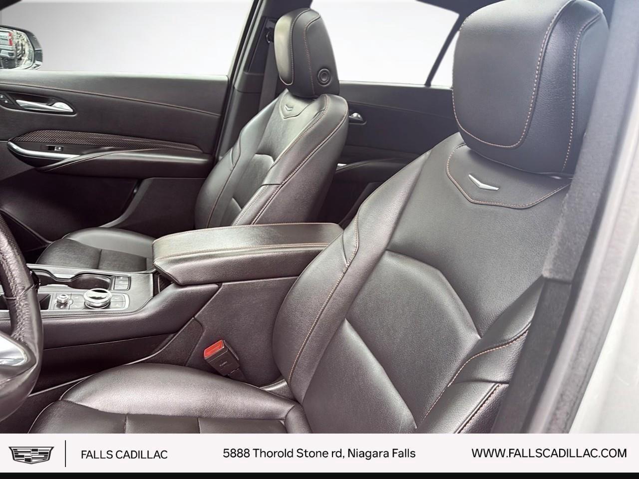 2021 Cadillac XT4 Sport PANO ROOF,NAV,20'S Photo