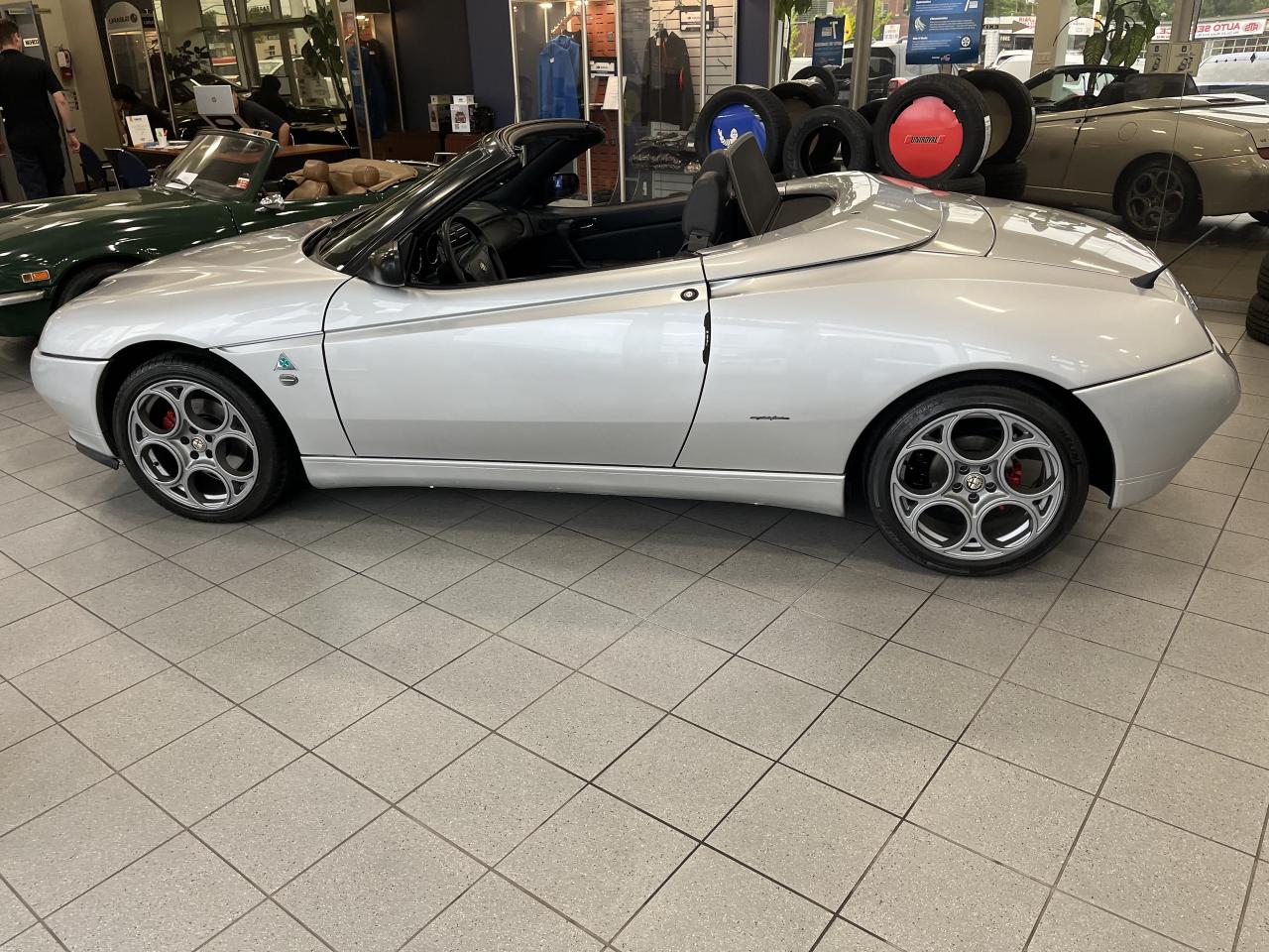 1996 Alfa Romeo Spider  Photo