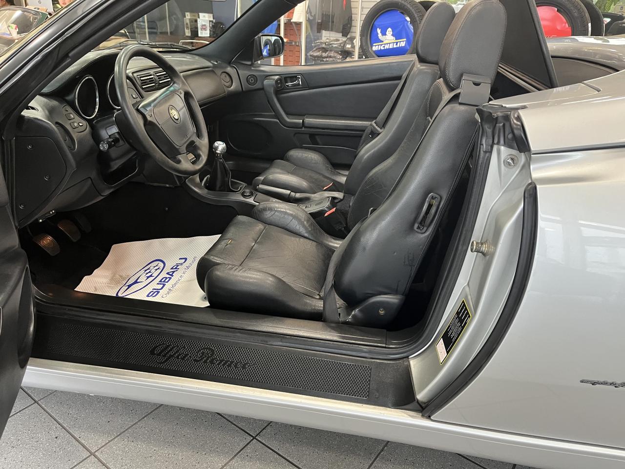 1996 Alfa Romeo Spider  Photo