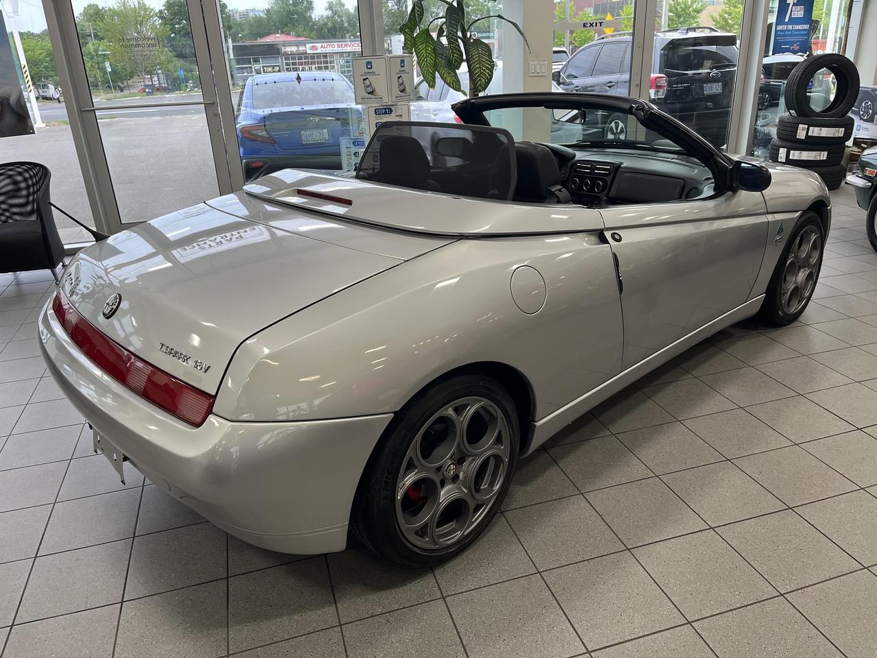 1996 Alfa Romeo Spider  Photo