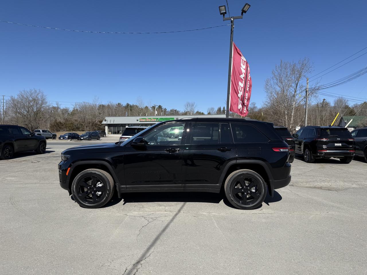 2025 Jeep Grand Cherokee Limited 4X4 - Demo Vehicle!  New rates! Photo