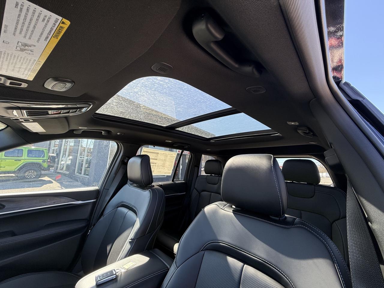 2025 Jeep Grand Cherokee Limited 4X4 - Demo Vehicle!  New rates! Photo