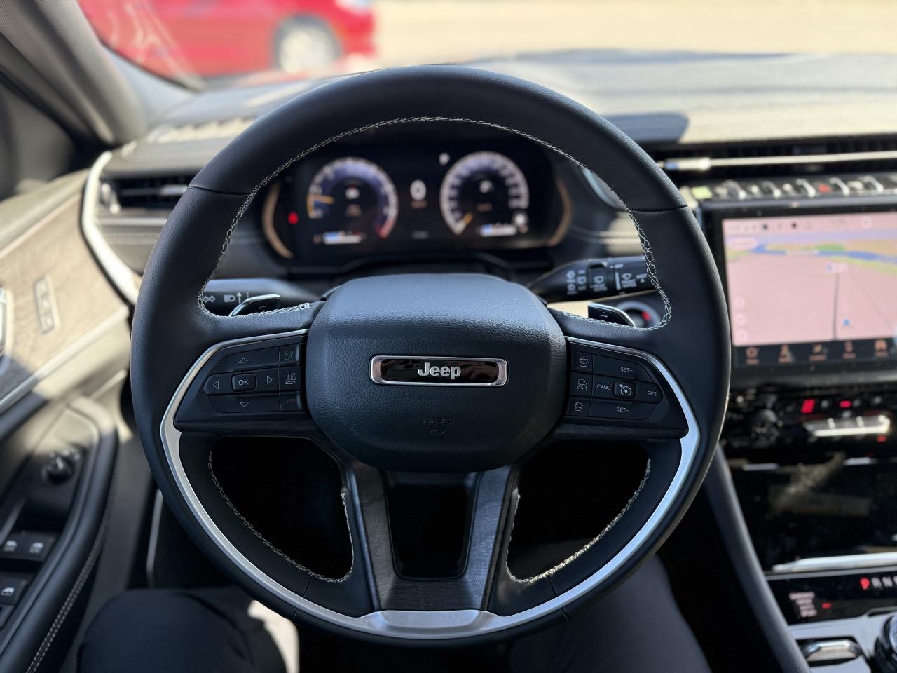 2025 Jeep Grand Cherokee Limited 4X4 - Demo Vehicle!  New rates! Photo