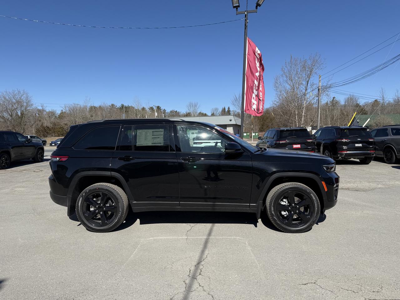 2025 Jeep Grand Cherokee Limited 4X4 - Demo Vehicle!  New rates! Photo