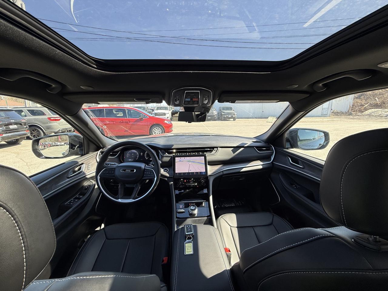 2025 Jeep Grand Cherokee Limited 4X4 - Demo Vehicle!  New rates! Photo