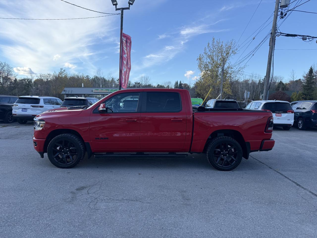 2022 RAM 1500 SPORT CREW 4X4 HEMI- 12 INCH NAV- ONLY 66,000 KM Photo