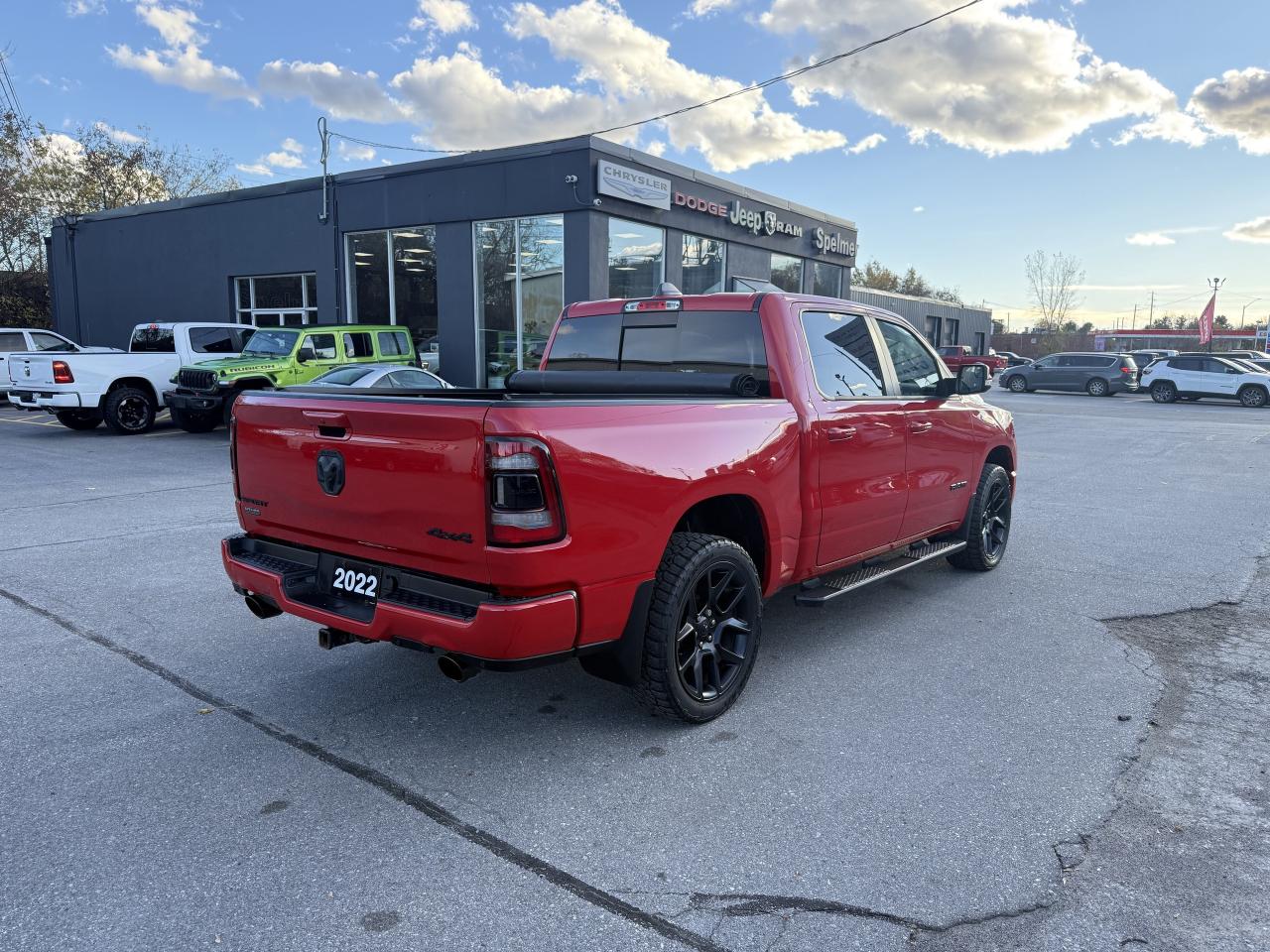 2022 RAM 1500 SPORT CREW 4X4 HEMI- 12 INCH NAV- ONLY 66,000 KM Photo