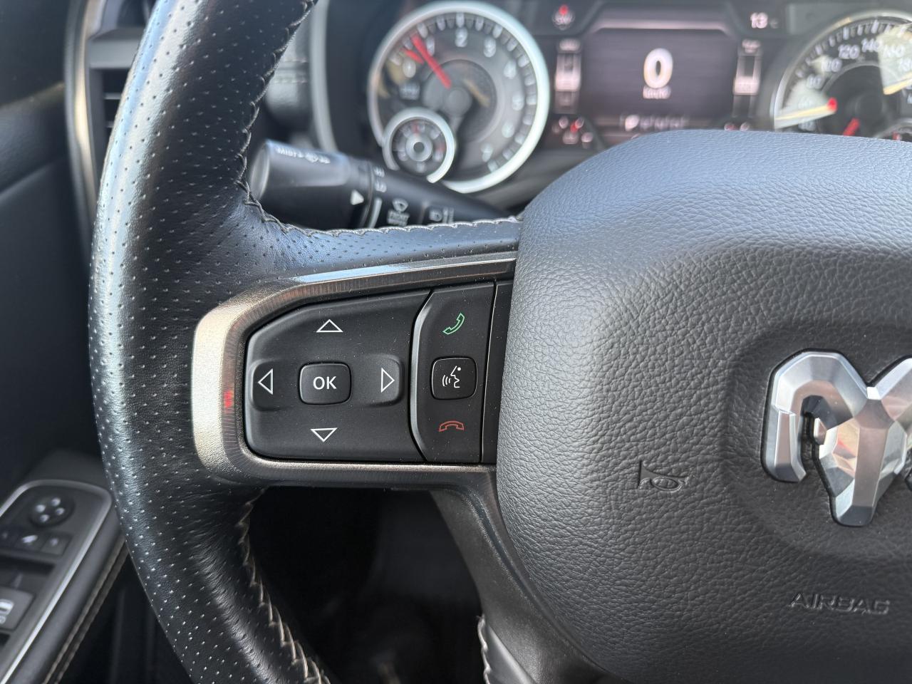 2022 RAM 1500 SPORT CREW 4X4 HEMI- 12 INCH NAV- ONLY 66,000 KM Photo