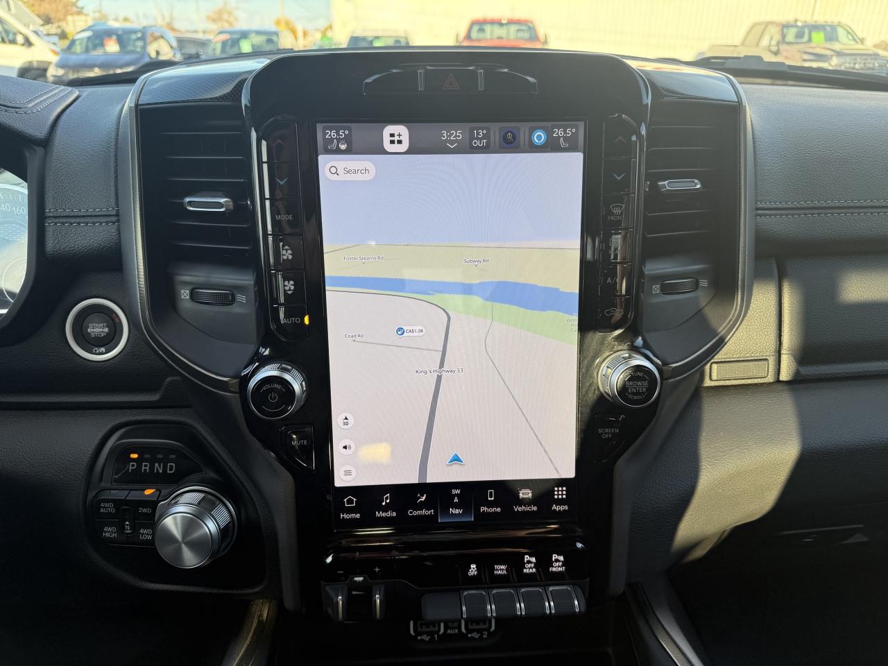 2022 RAM 1500 SPORT CREW 4X4 HEMI- 12 INCH NAV- ONLY 66,000 KM Photo