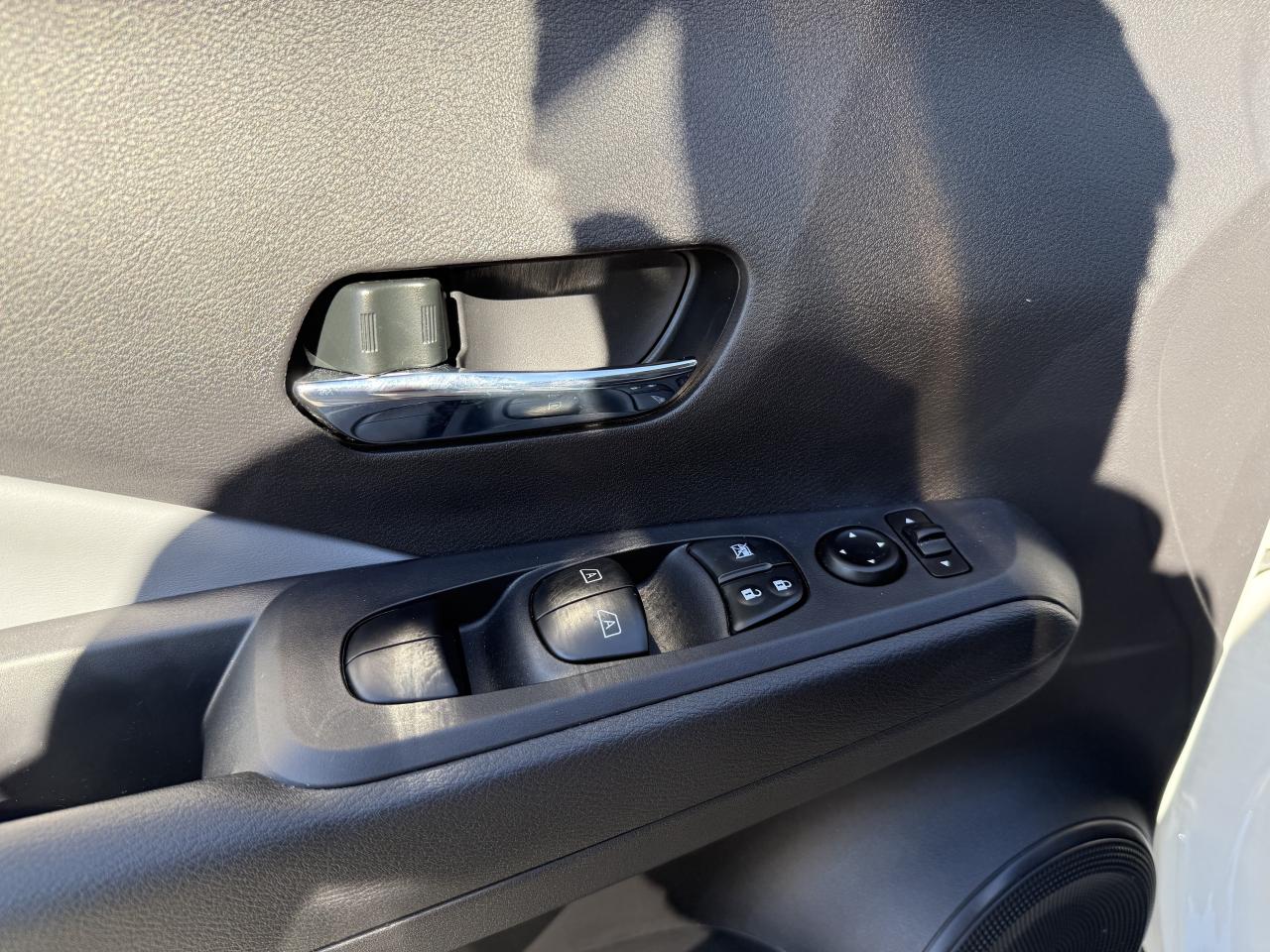 2024 Nissan Kicks SR FWD - Remote Start - Heated Seats Photo