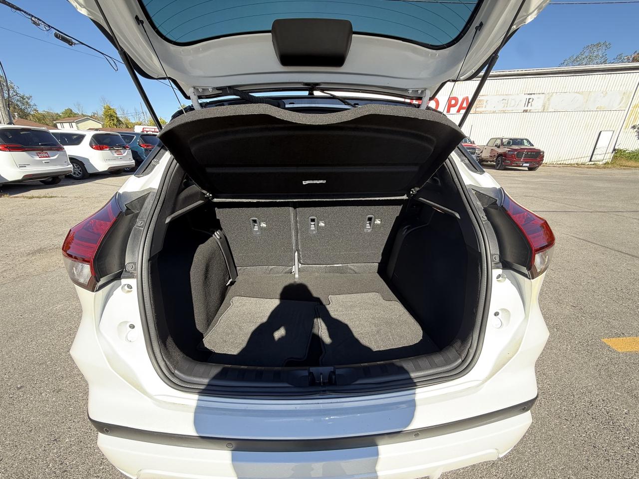 2024 Nissan Kicks SR FWD - Remote Start - Heated Seats Photo