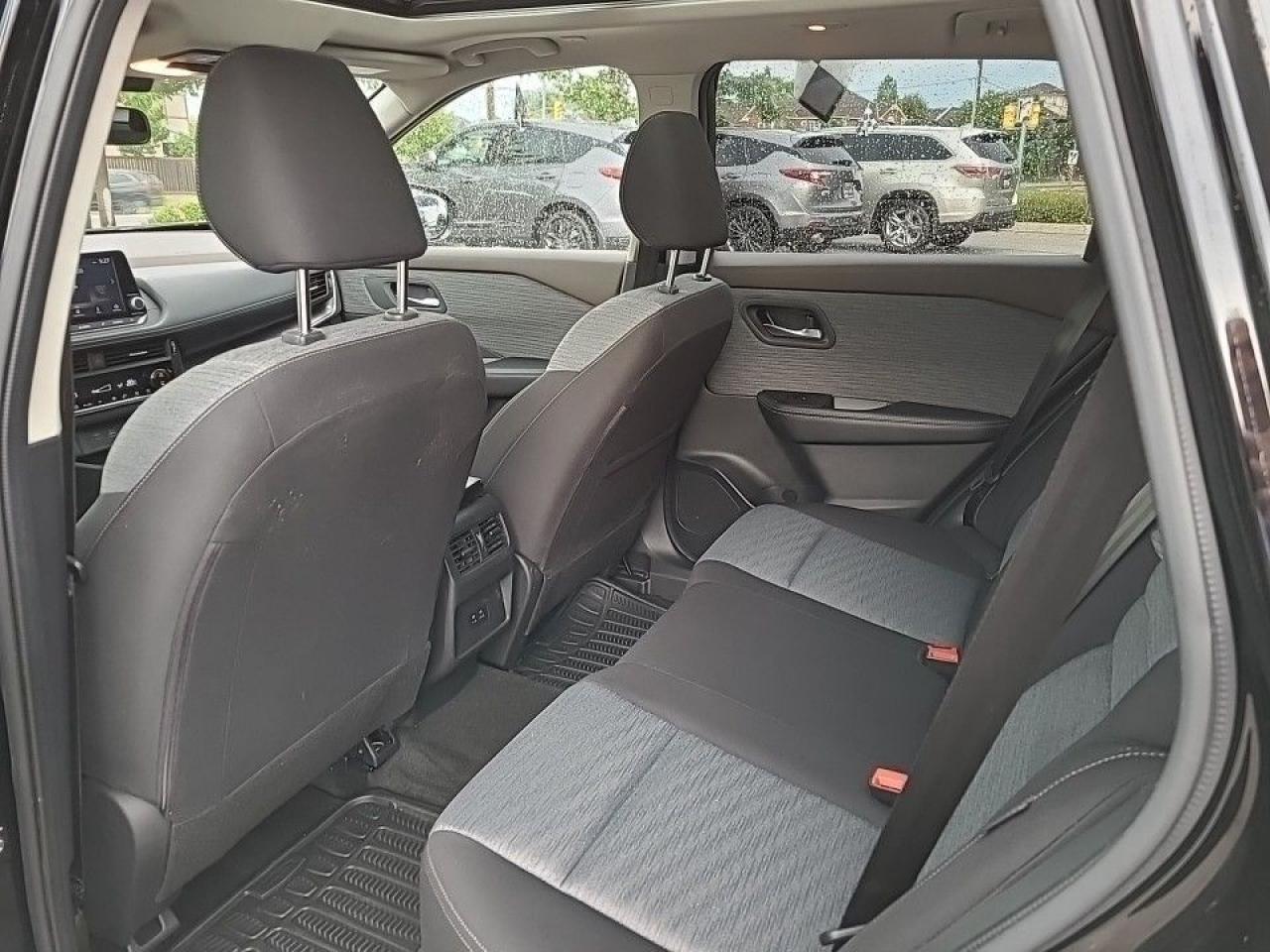 2023 Nissan Rogue SV Moonroof Heated Seats (LOW MILEAGE REDUCED!!) Photo