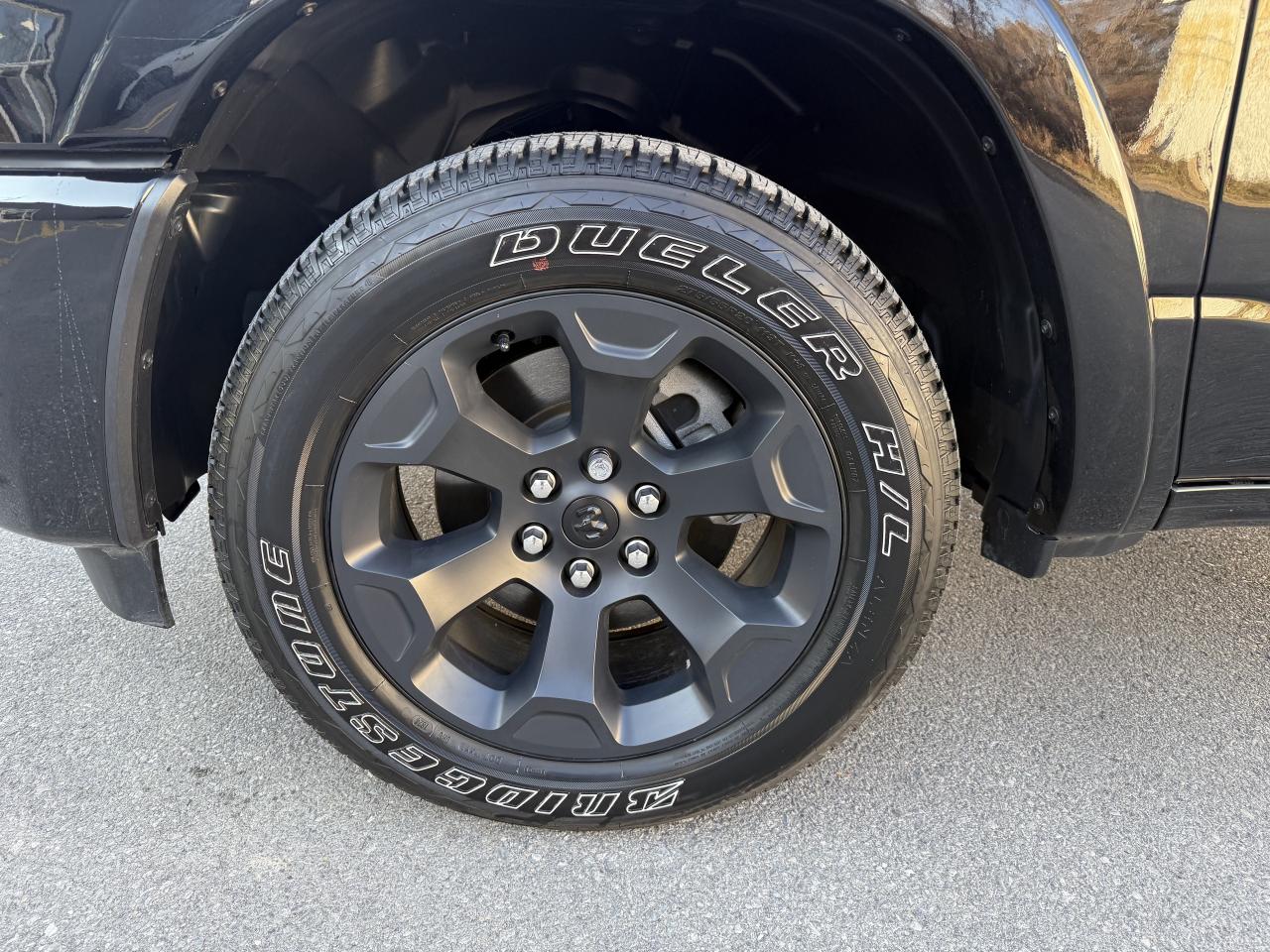 2025 RAM 1500 Big Horn 4x4 Crew - Demo: Qualifies for new rates! Photo