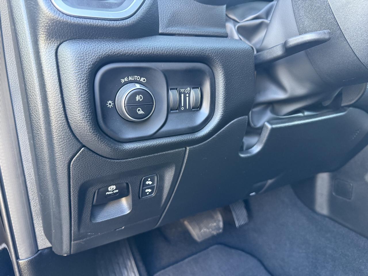 2025 RAM 1500 Big Horn 4x4 Crew - Demo: Qualifies for new rates! Photo