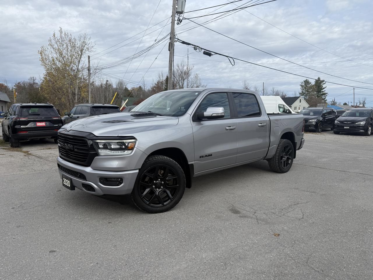 2020 RAM 1500 SPORT CREW 4X4 - HEMI - PANORAMIC SUNROOF Photo0