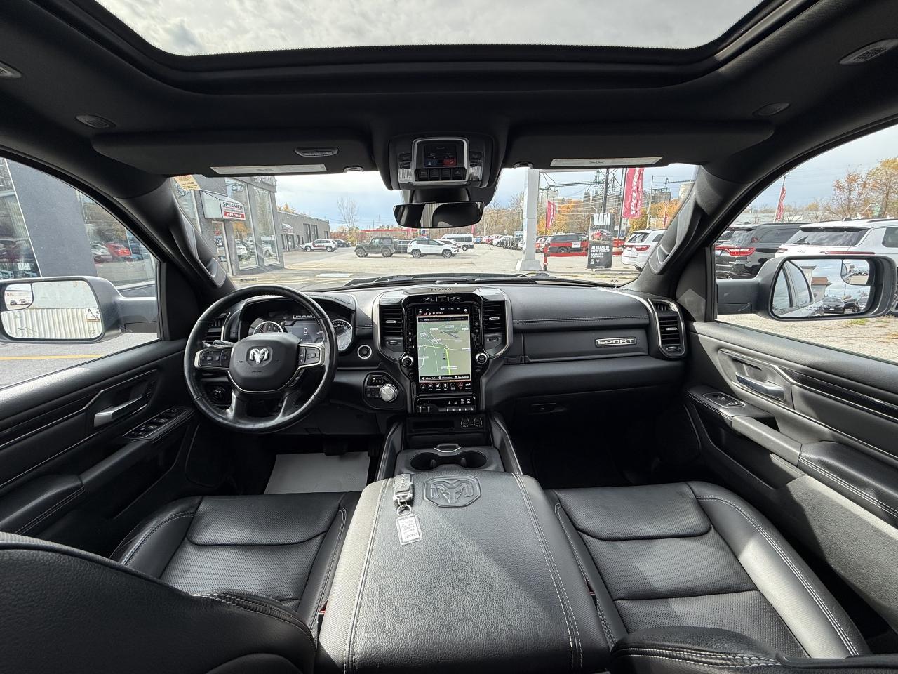 2020 RAM 1500 SPORT CREW 4X4 - HEMI - PANORAMIC SUNROOF Photo