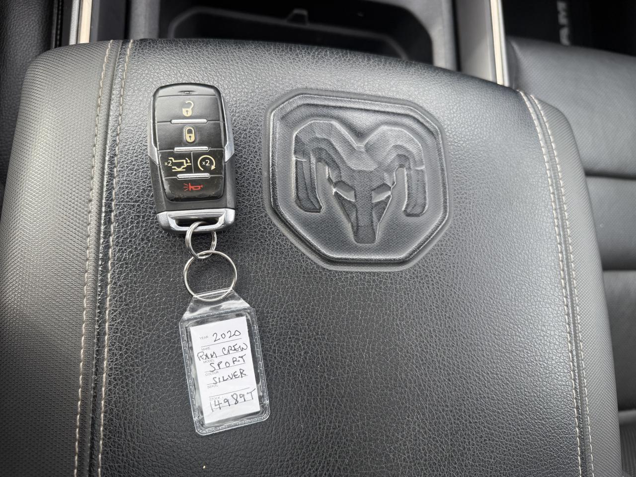 2020 RAM 1500 SPORT CREW 4X4 - HEMI - PANORAMIC SUNROOF Photo