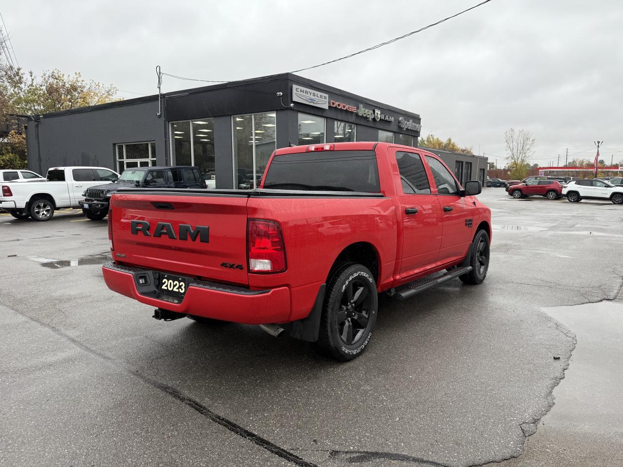 2023 RAM 1500 Classic Express 4x4 Crew Cab - Extended Warranty! Photo