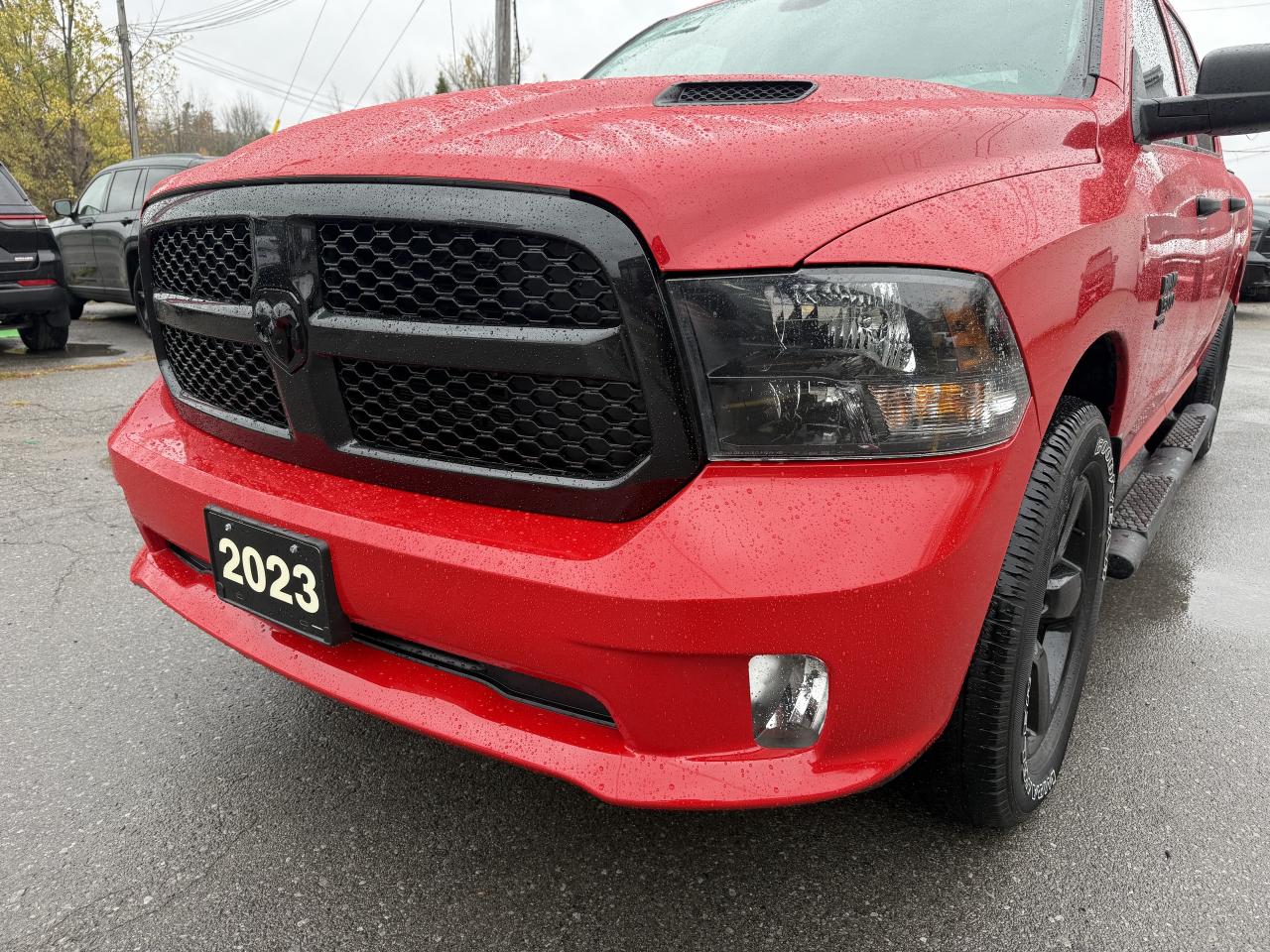 2023 RAM 1500 Classic Express 4x4 Crew Cab - Extended Warranty! Photo