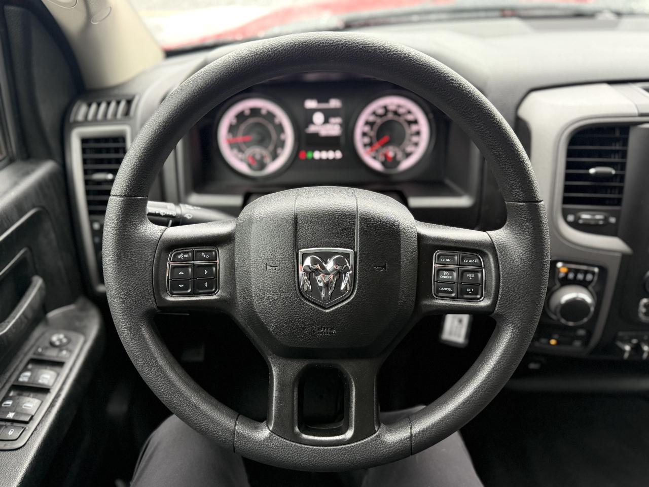 2023 RAM 1500 Classic Express 4x4 Crew Cab - Extended Warranty! Photo