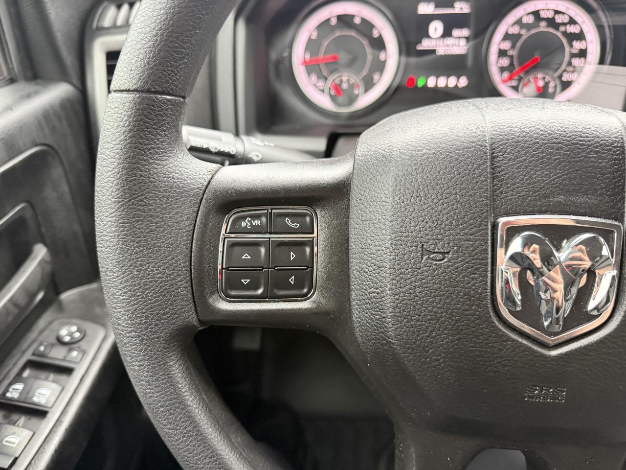 2023 RAM 1500 Classic Express 4x4 Crew Cab - Extended Warranty! Photo