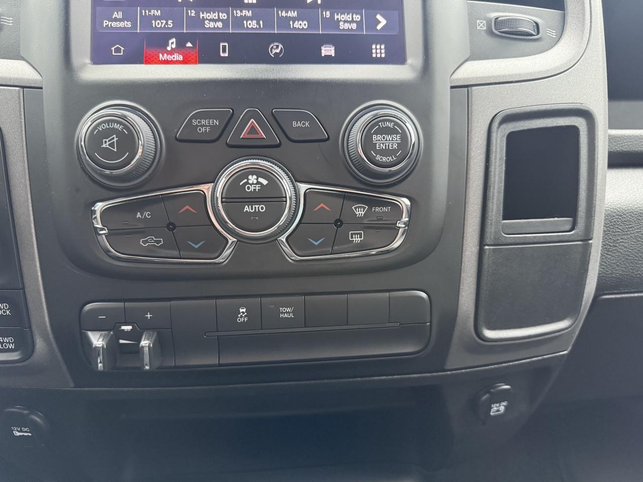 2023 RAM 1500 Classic Express 4x4 Crew Cab - Extended Warranty! Photo