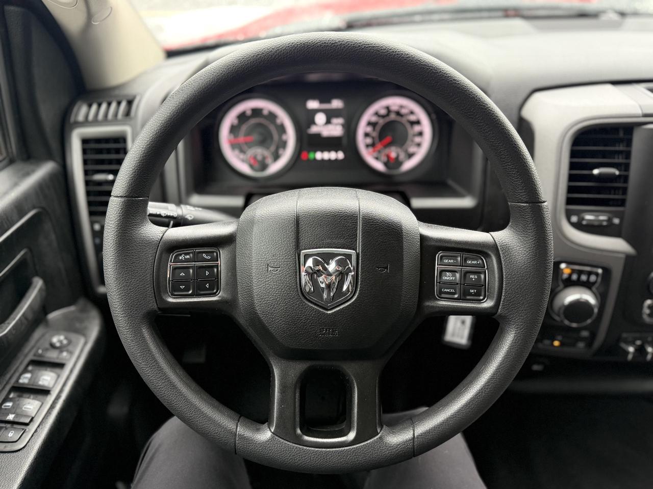 2023 RAM 1500 Classic Express 4x4 Crew Cab - Extended Warranty! Photo