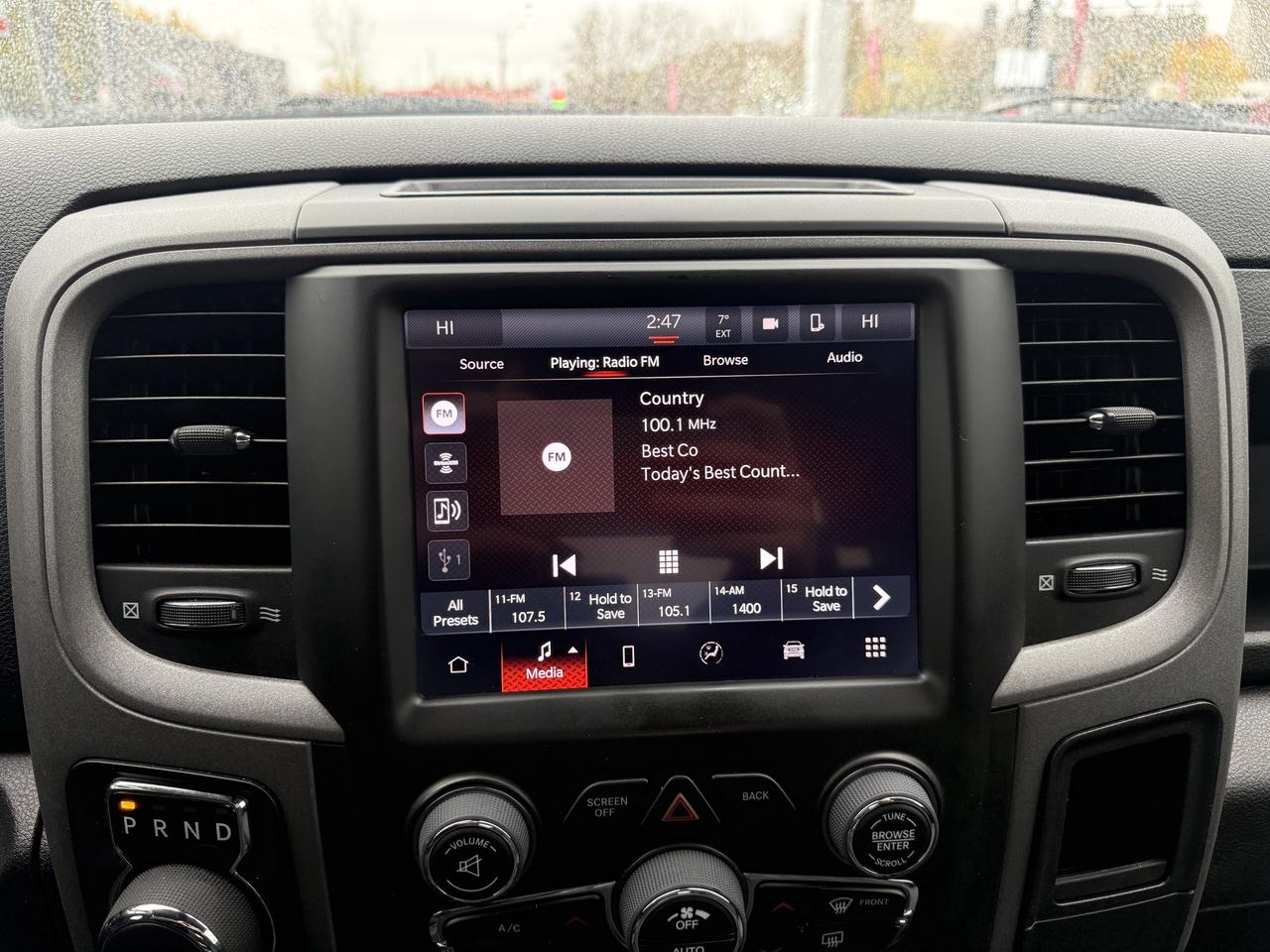 2023 RAM 1500 Classic Express 4x4 Crew Cab - Extended Warranty! Photo