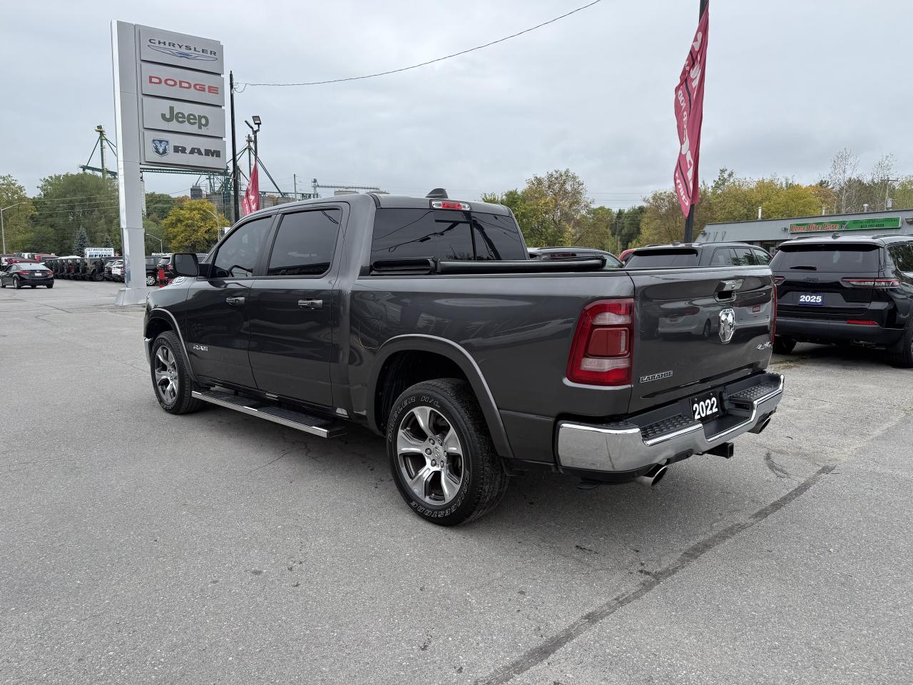 2022 RAM 1500 Laramie 4x4 Crew Cab - Extended Warranty! Photo