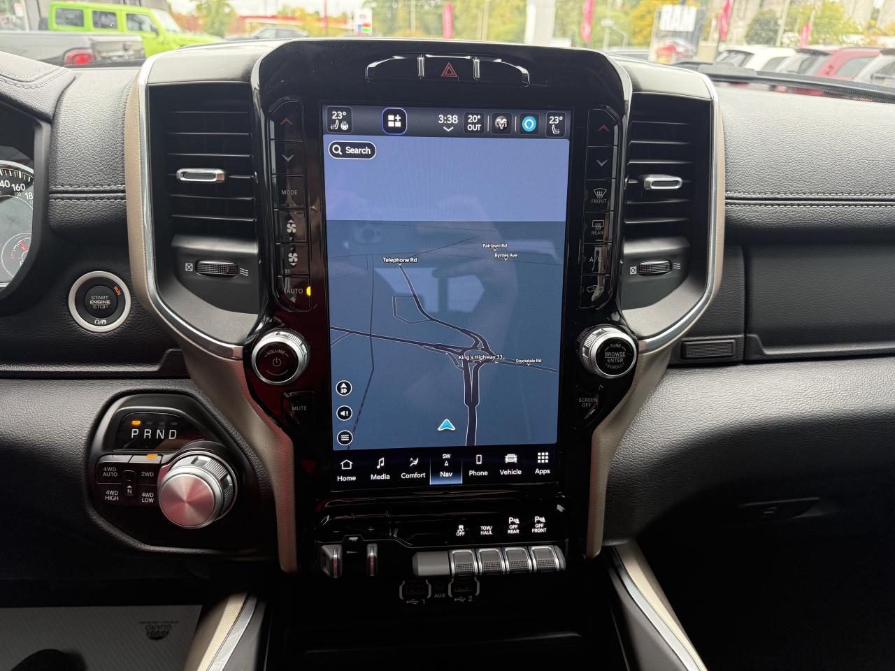 2022 RAM 1500 Laramie 4x4 Crew Cab - Extended Warranty! Photo