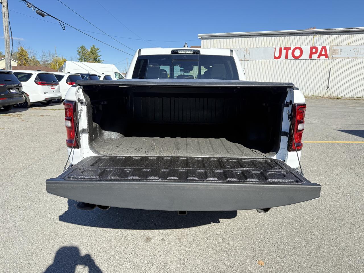 2025 RAM 1500 SPORT CREW GT- TOW GROUP- AIR RIDE-FLOOR SHIFT Photo
