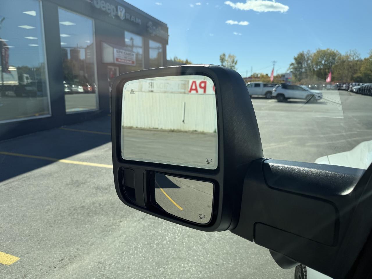 2025 RAM 1500 SPORT CREW GT- TOW GROUP- AIR RIDE-FLOOR SHIFT Photo