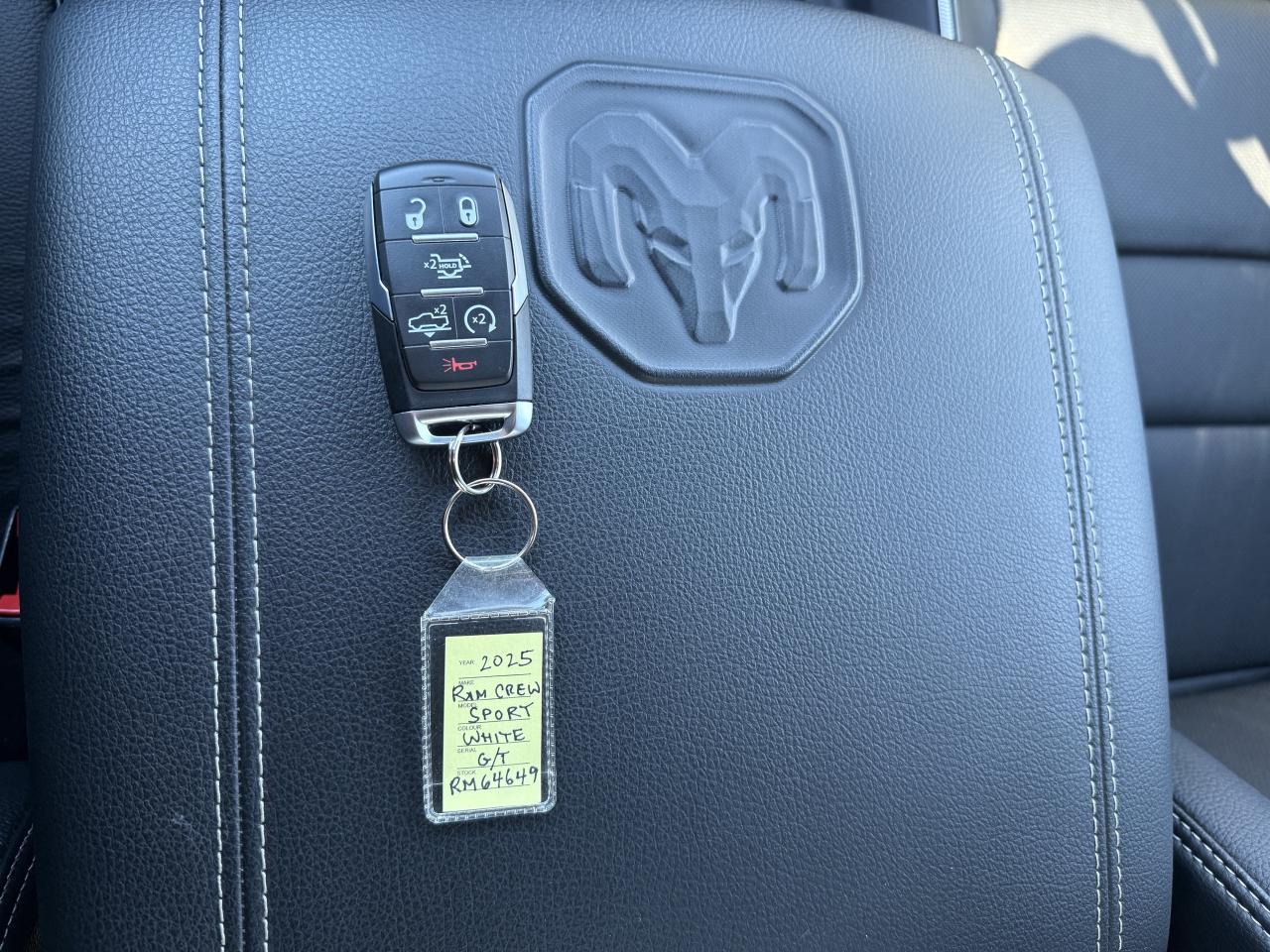 2025 RAM 1500 SPORT CREW GT- TOW GROUP- AIR RIDE-FLOOR SHIFT Photo