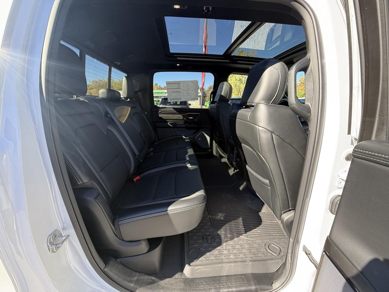 2025 RAM 1500 SPORT CREW GT- TOW GROUP- AIR RIDE-FLOOR SHIFT Photo