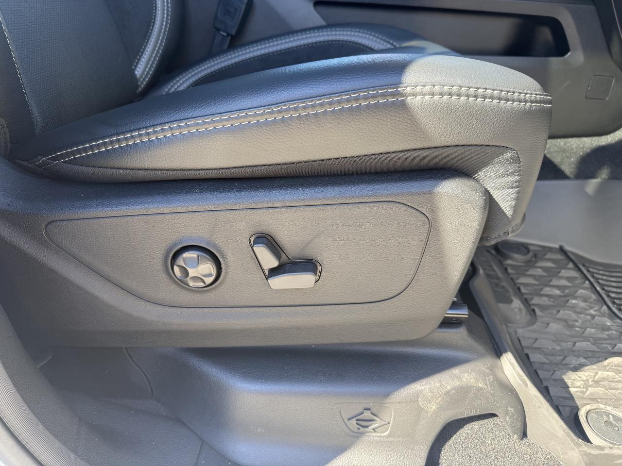 2025 RAM 1500 SPORT CREW GT- TOW GROUP- AIR RIDE-FLOOR SHIFT Photo