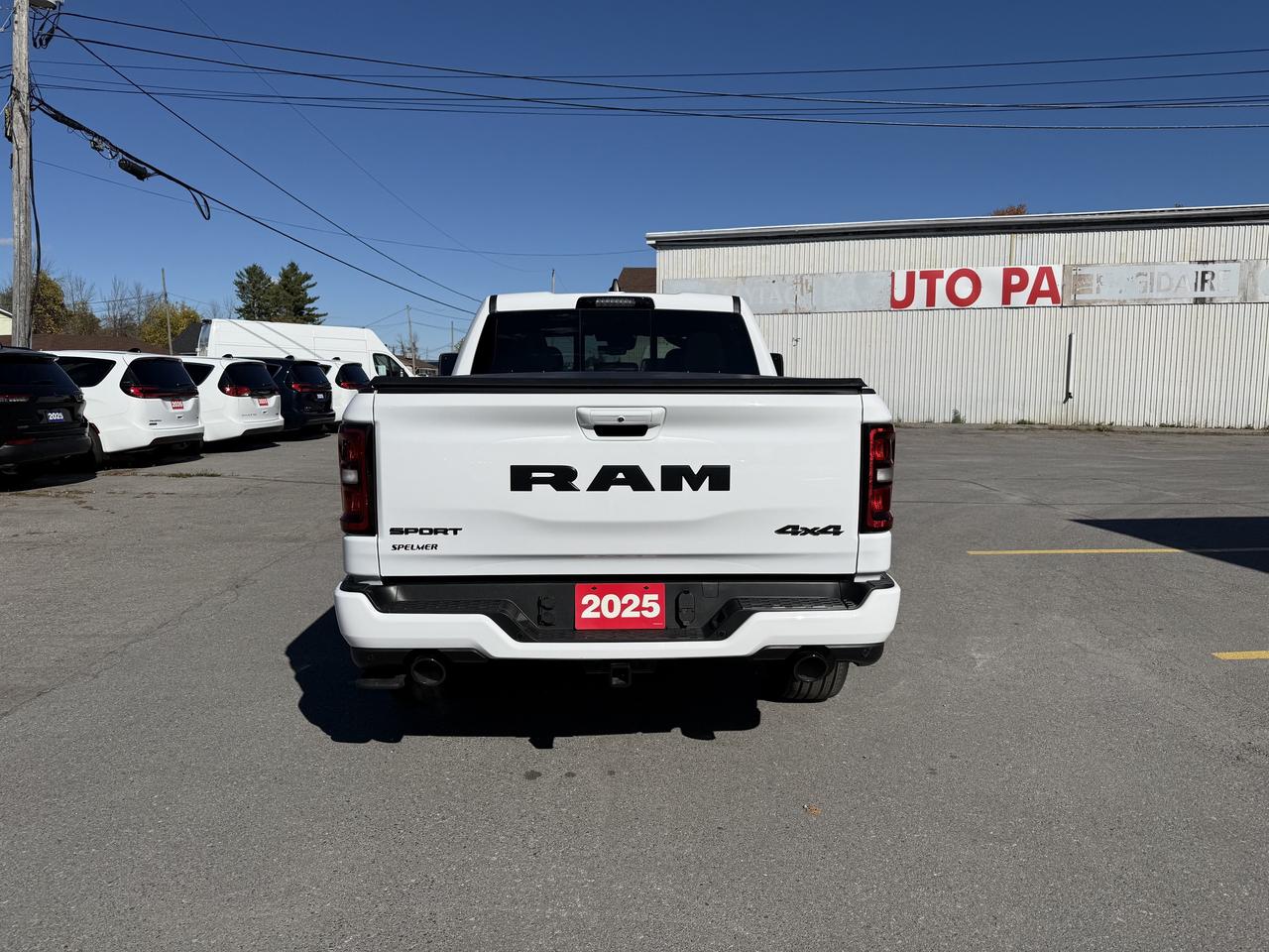 2025 RAM 1500 SPORT CREW GT- TOW GROUP- AIR RIDE-FLOOR SHIFT Photo3