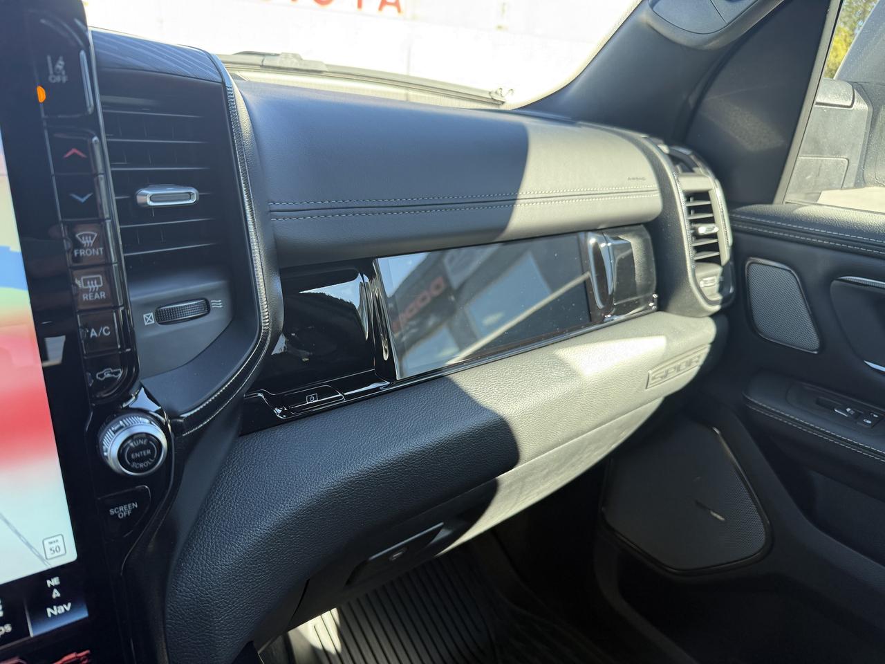 2025 RAM 1500 SPORT CREW GT- TOW GROUP- AIR RIDE-FLOOR SHIFT Photo