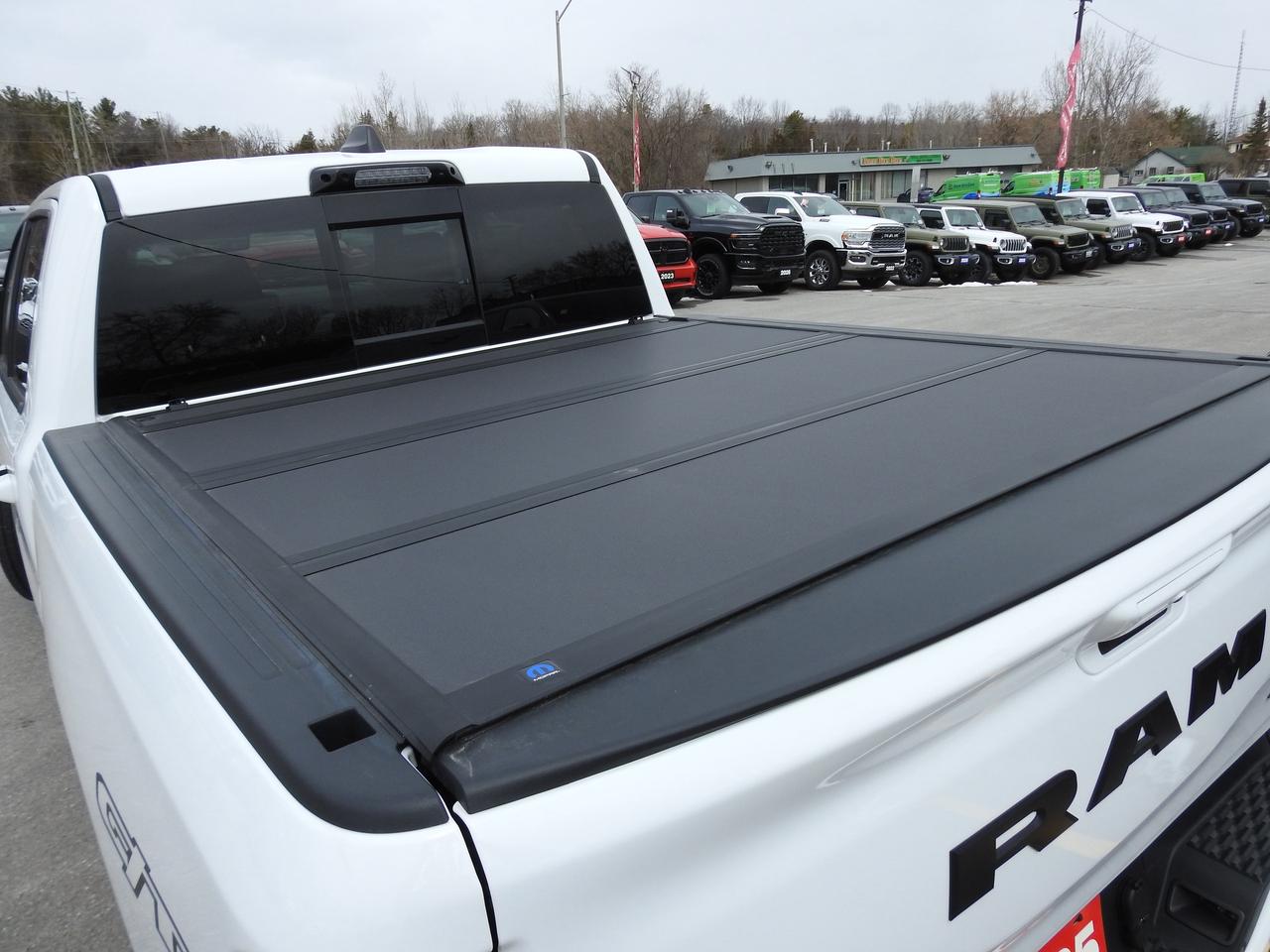 2025 RAM 1500 SPORT CREW GT- TOW GROUP- AIR RIDE-FLOOR SHIFT Photo