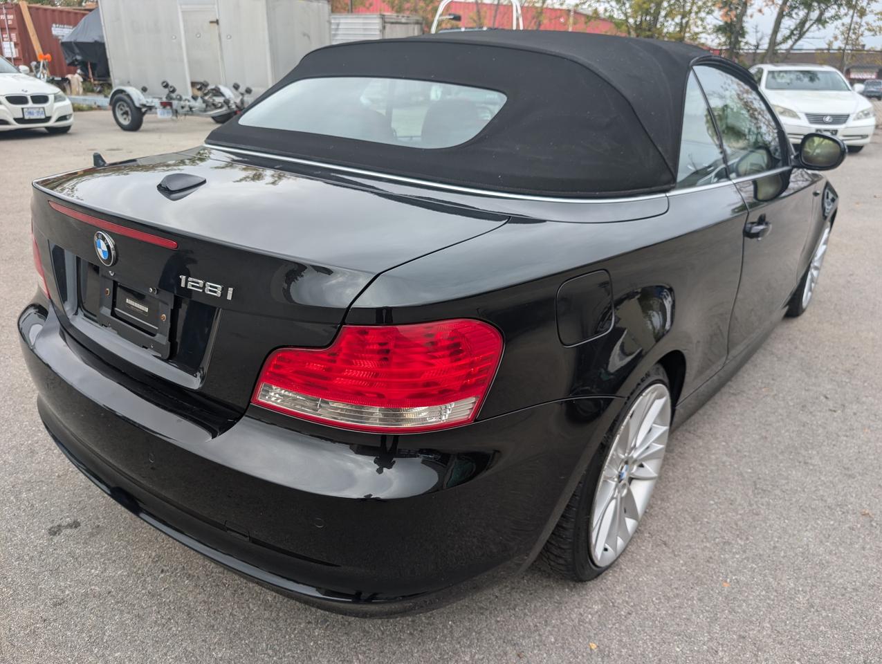 2010 BMW 1 Series SPORT PACKAGE 2dr Cabriolet 128i Photo