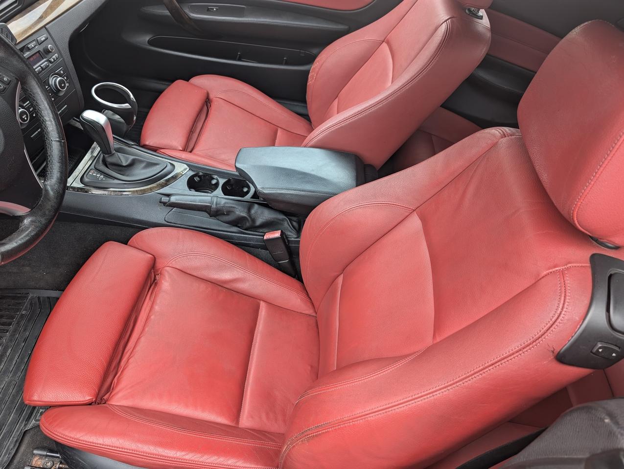 2010 BMW 1 Series SPORT PACKAGE 2dr Cabriolet 128i Photo