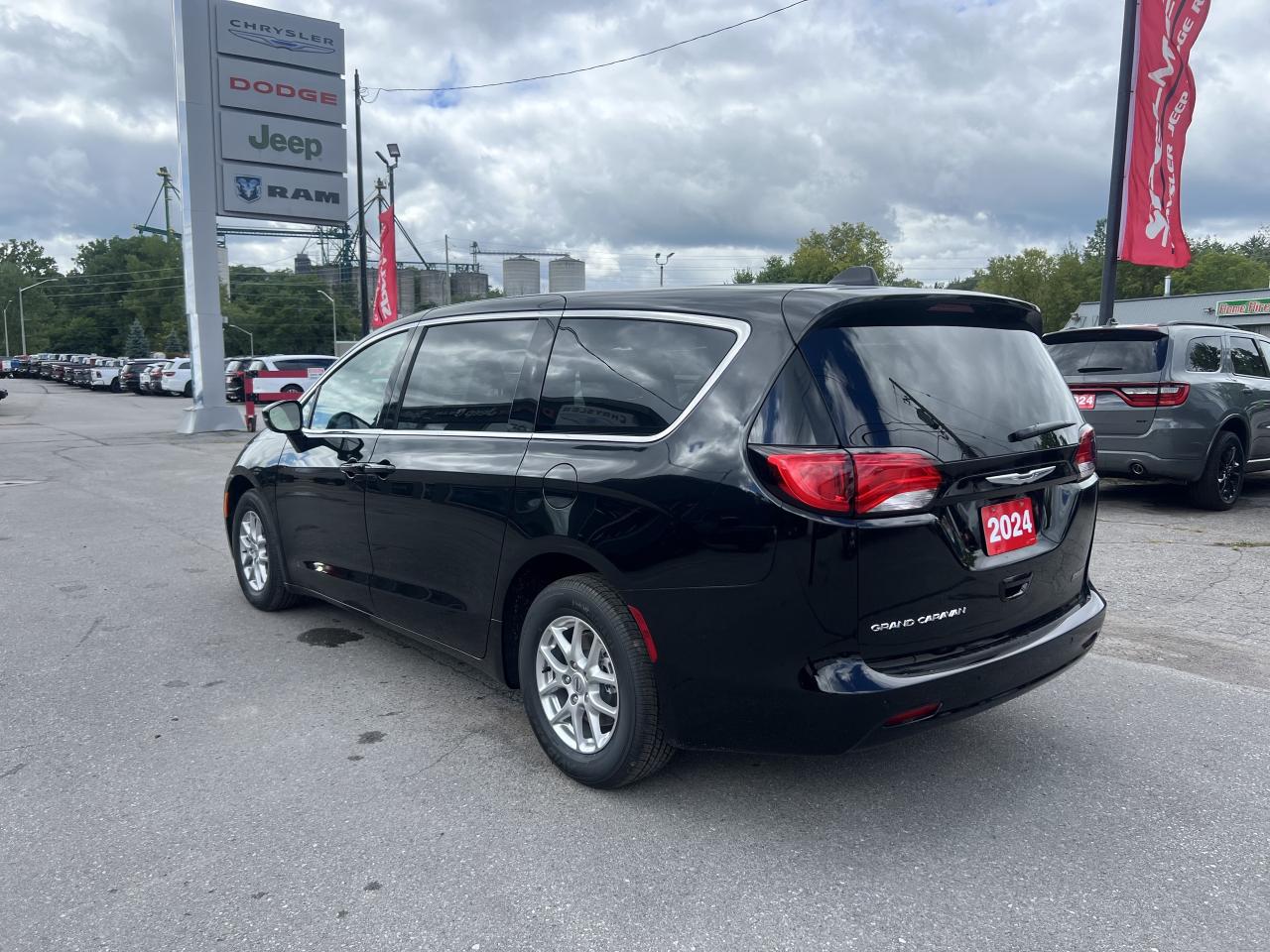 2024 Chrysler Grand Caravan SXT - Safety Tec Group - Navigation Photo