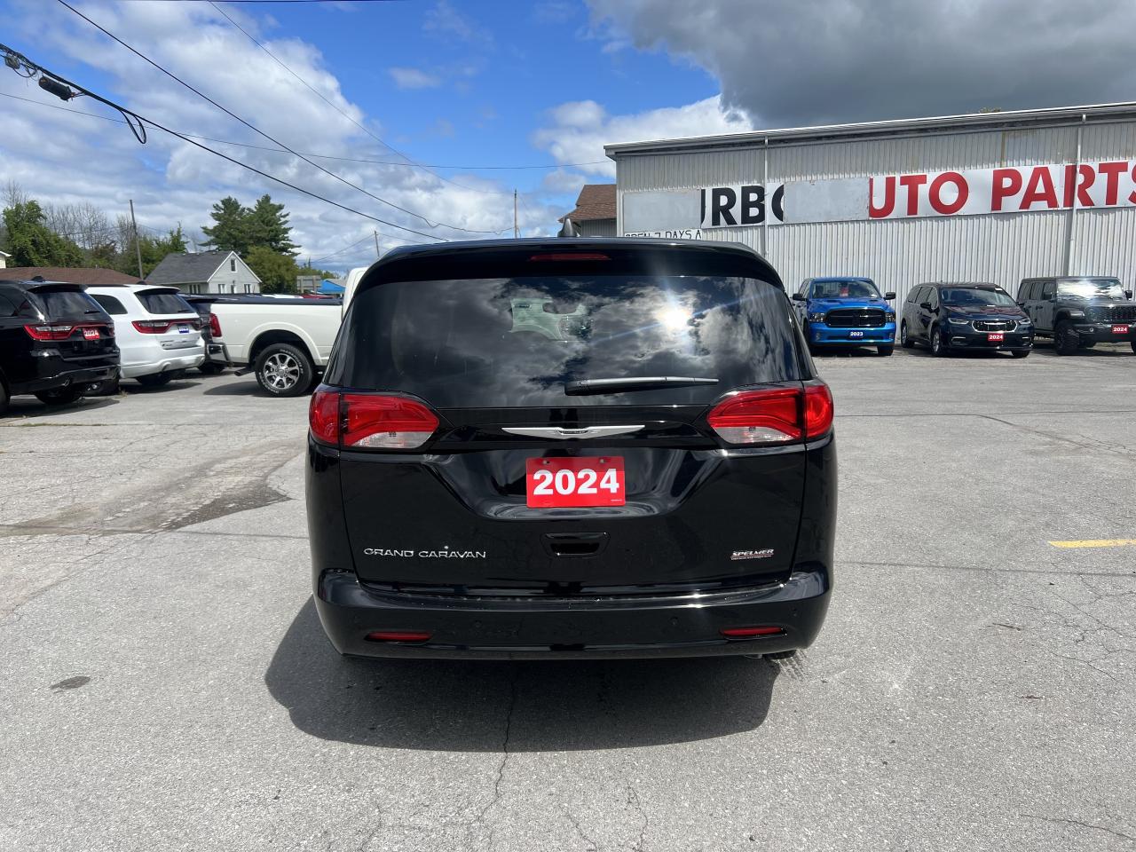 2024 Chrysler Grand Caravan SXT - Safety Tec Group - Navigation Photo3