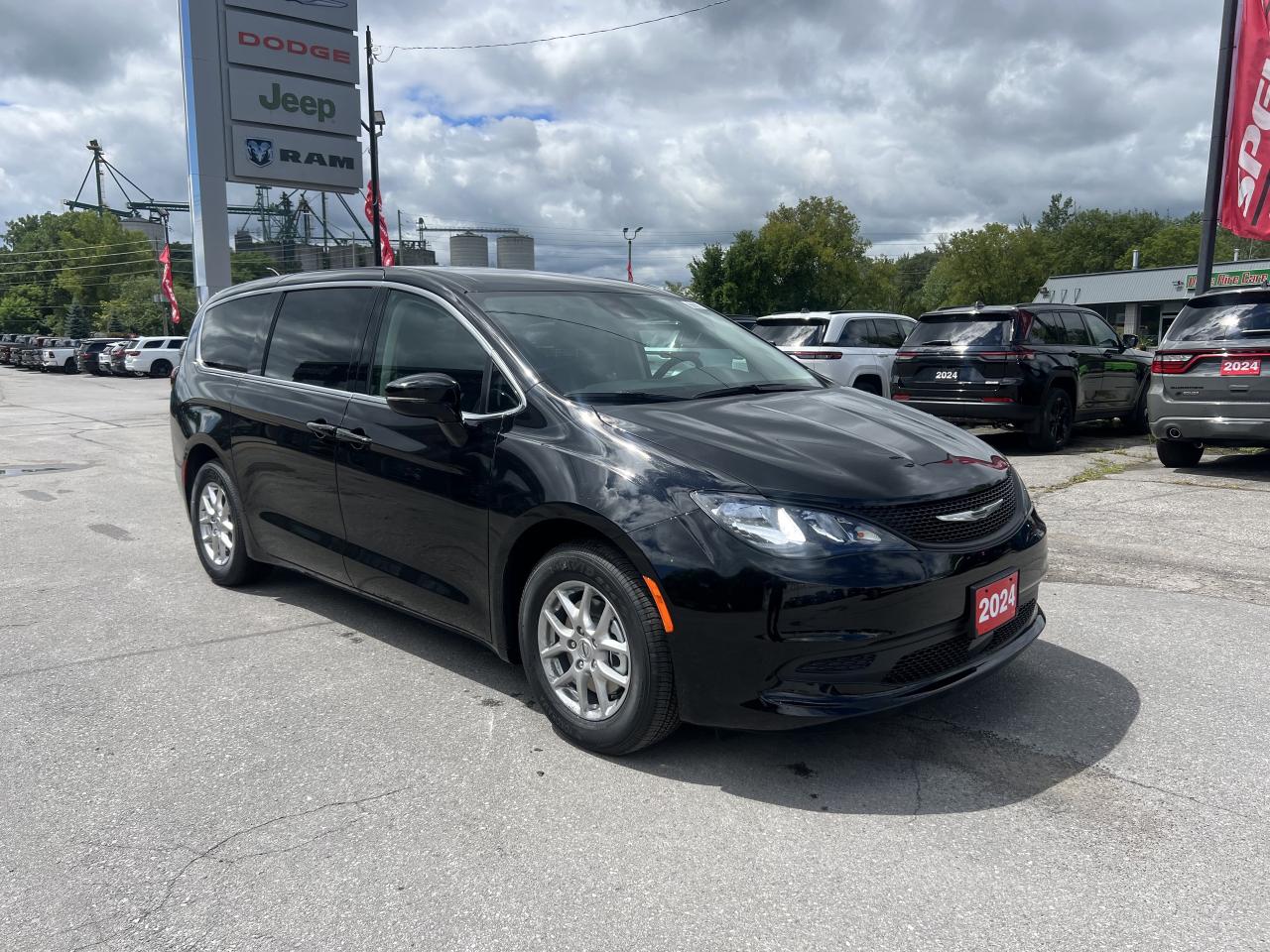 2024 Chrysler Grand Caravan SXT - Safety Tec Group - Navigation Photo