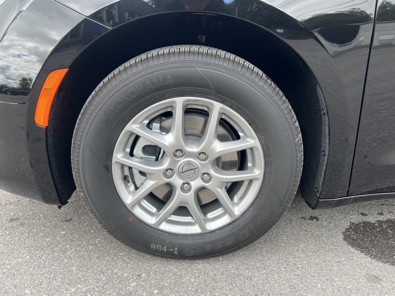 2024 Chrysler Grand Caravan SXT - Safety Tec Group - Navigation Photo