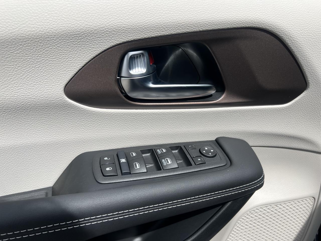 2024 Chrysler Grand Caravan SXT - Safety Tec Group - Navigation Photo