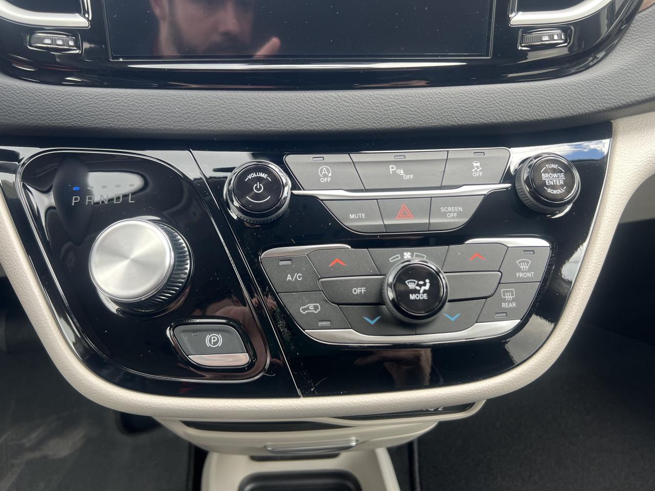 2024 Chrysler Grand Caravan SXT - Safety Tec Group - Navigation Photo